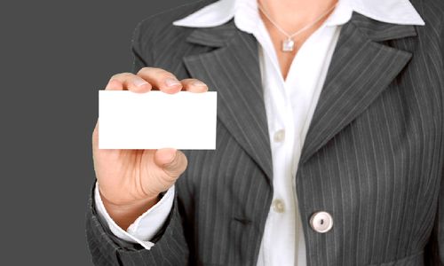 菠蘿邦 紙質(zhì)名片電子數(shù)據(jù)化，開(kāi)啟企業(yè)互聯(lián)網(wǎng)新商業(yè)場(chǎng)景入口